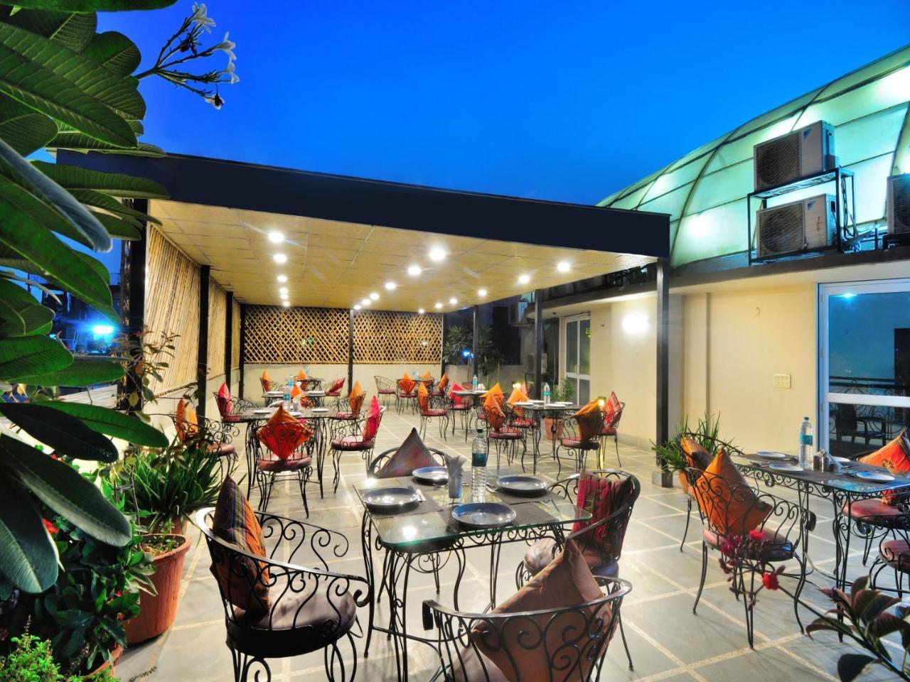 Hotel Shanti Villa Nova Deli Exterior foto